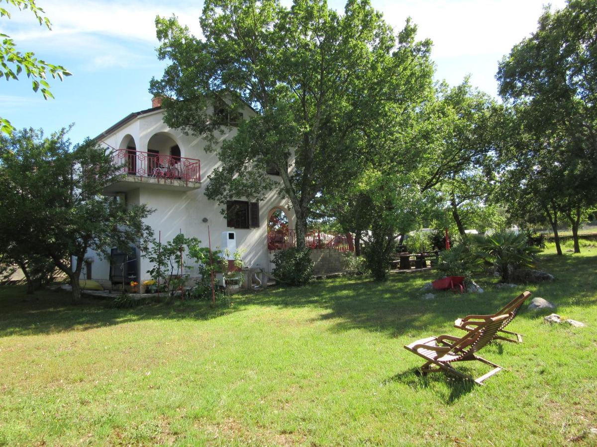 Villa Kucan Porat  Exterior photo
