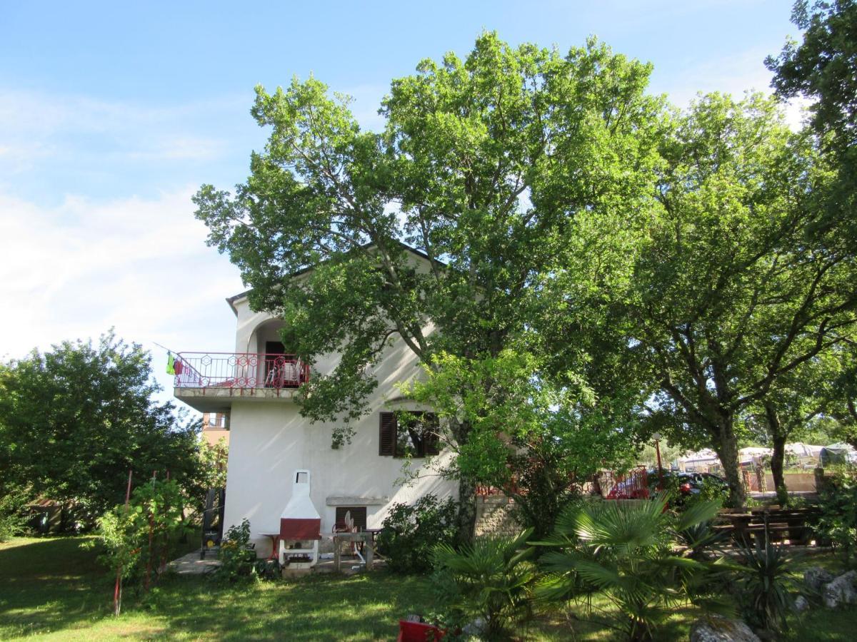 Villa Kucan Porat  Exterior photo